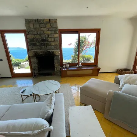 Sea View With Big Swimming Pool And Private